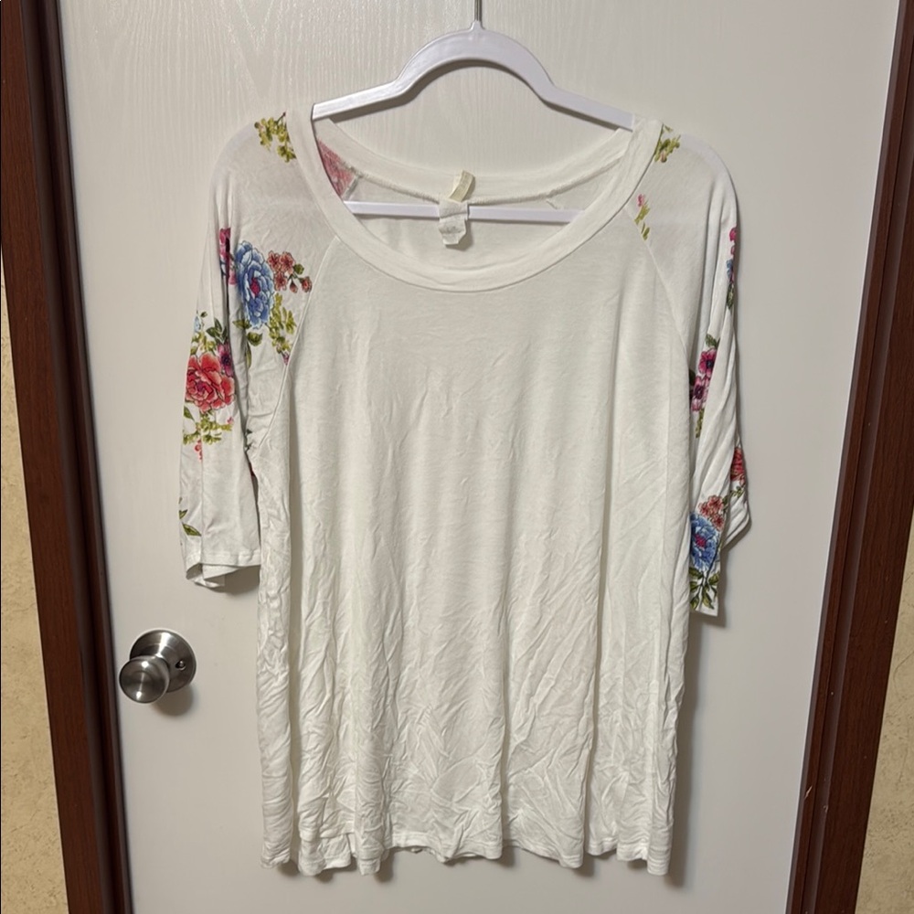 Mia Collection Floral Sleeve Women's Top Size 3X